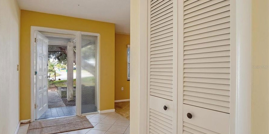 What Are Louvered Doors and Why Are They So Popular?